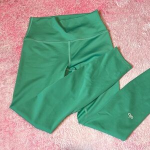 ALO airlift green leggings